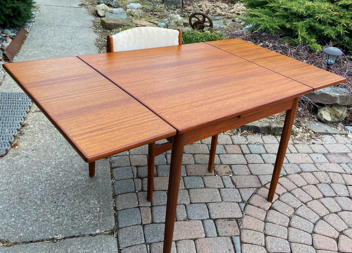 REFINISHED Danish Mid Century Modern Teak Table Draw Leaf, 33