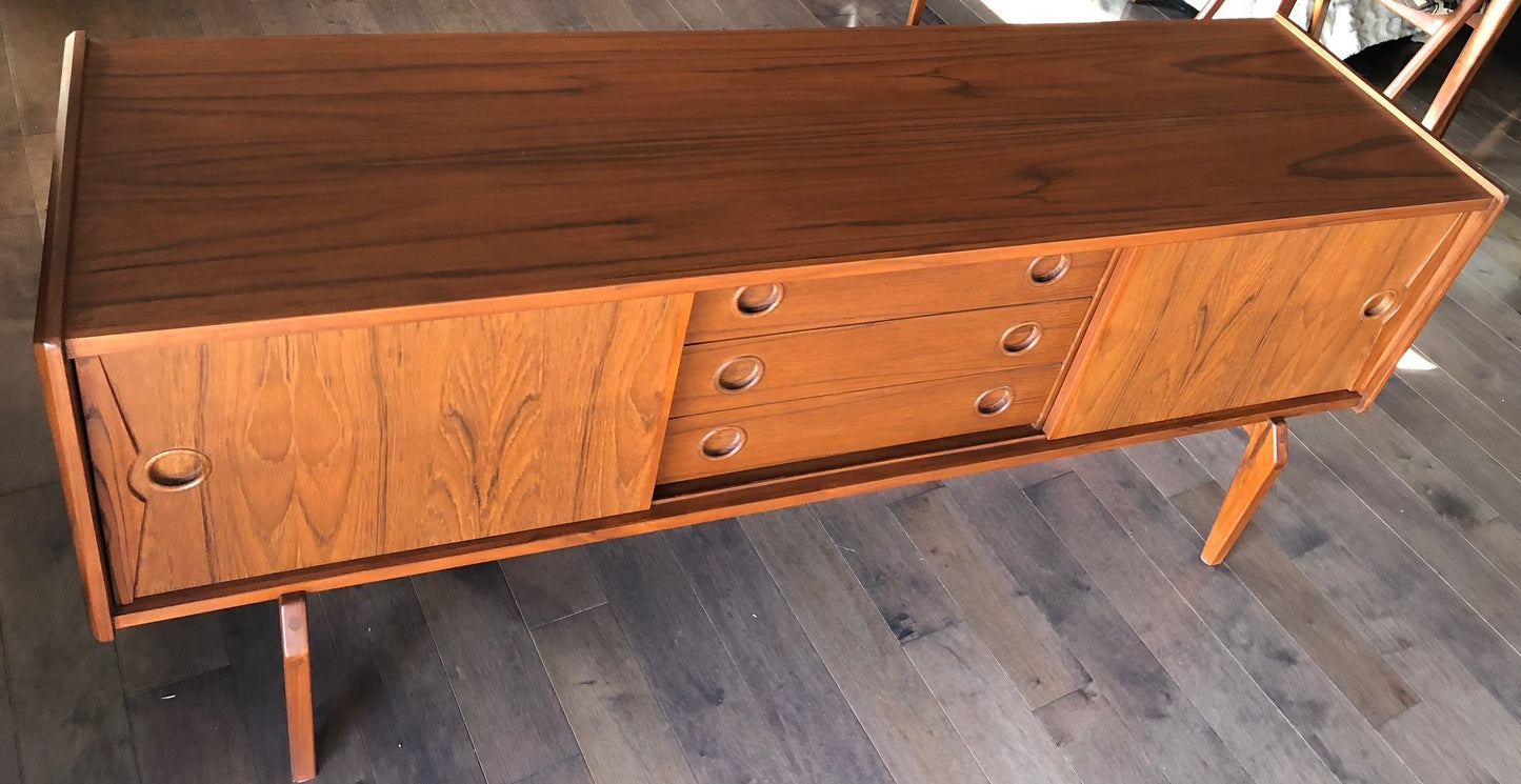 Danish MCM Teak TV Records Media Console 63"LOW profile, perfect - Mid Century Modern Toronto