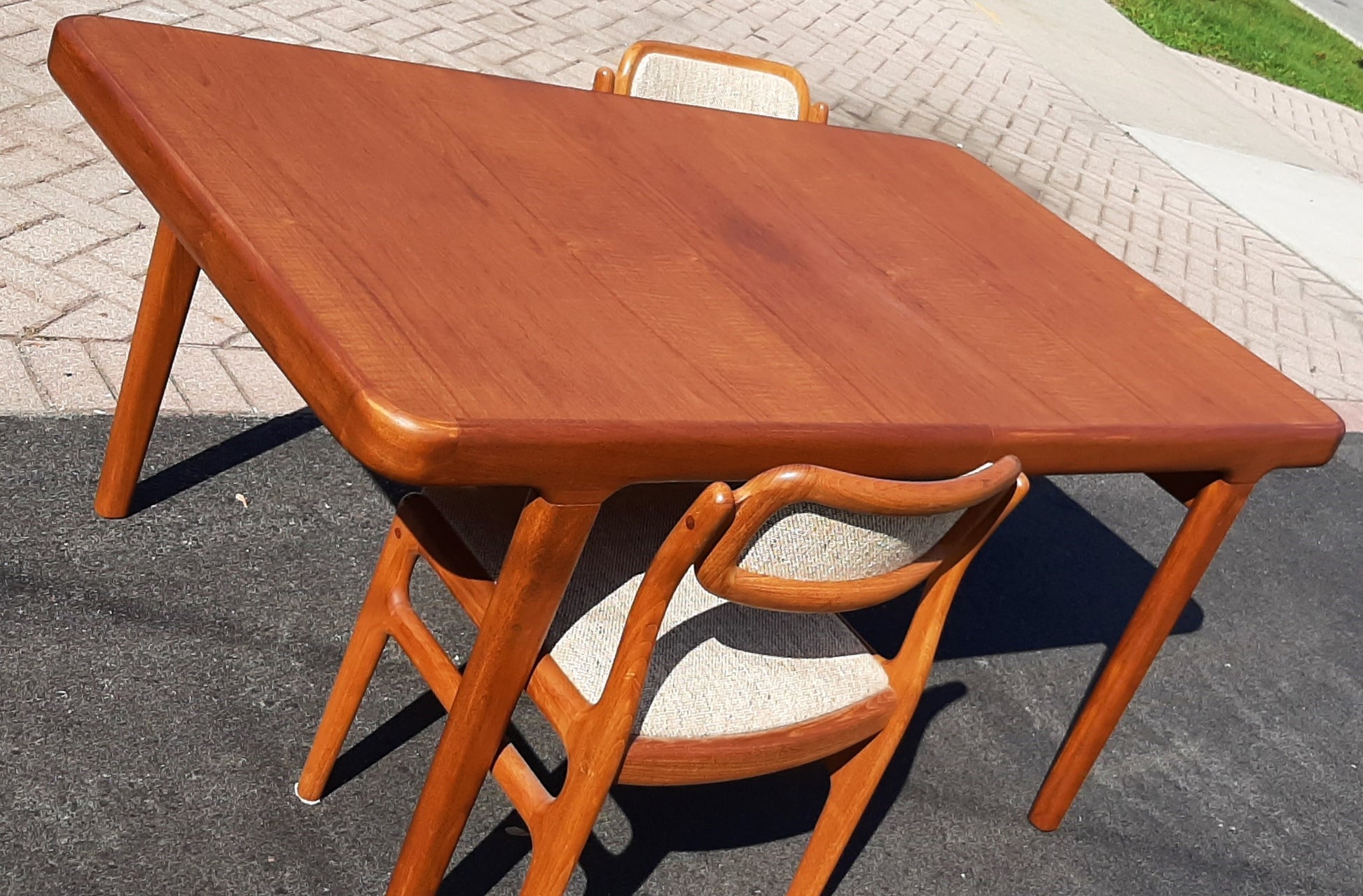 on hold*****REFINISHED Danish MCM Extension Teak Dining Table w 2 Leaves by Johannes Andersen PERFECT -63"-102.5", treated for durability - Mid Century Modern Toronto