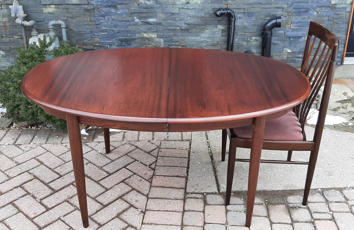 Danish MCM Rosewood Table Oval w 2 leaves 58