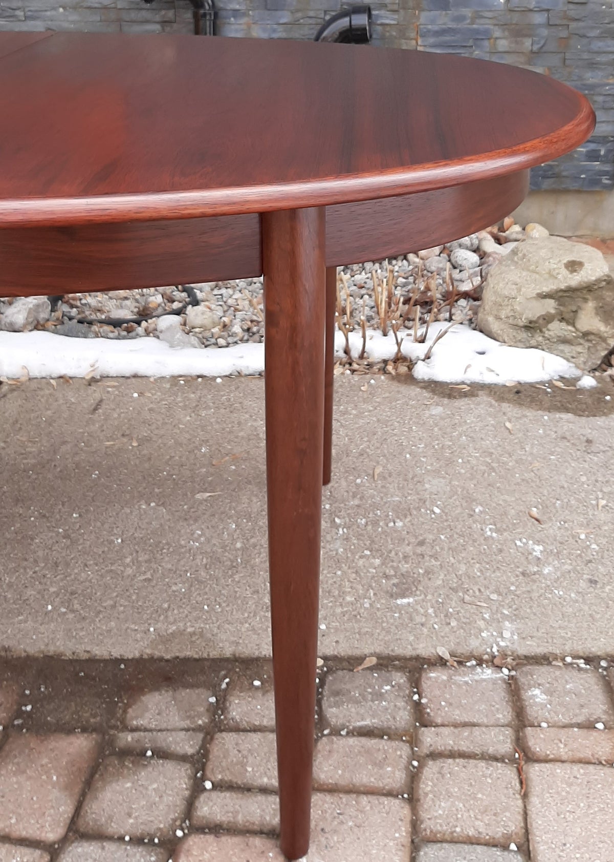 Danish MCM Rosewood Table Oval w 2 leaves 58