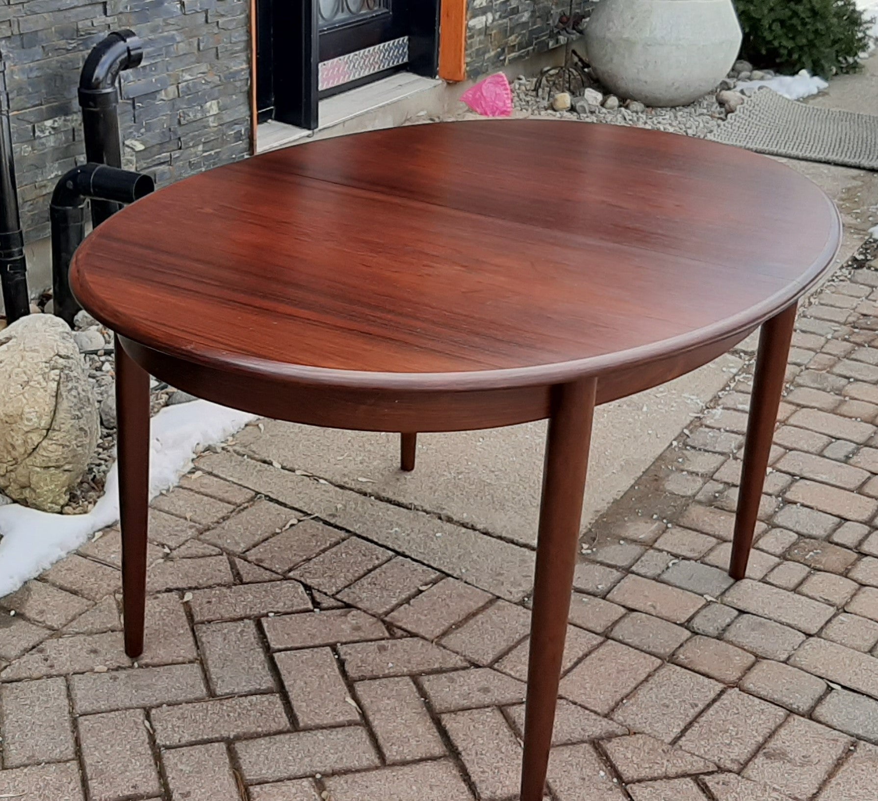 Danish MCM Rosewood Table Oval w 2 leaves 58"-96" by GUDME, MINT - Mid Century Modern Toronto