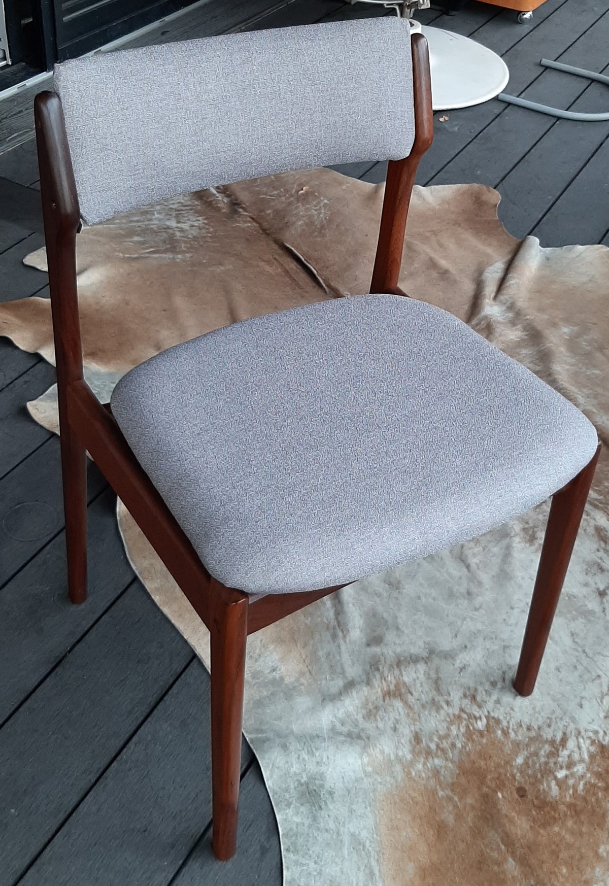 4 Danish MCM Chairs w floating seats RESTORED REUPHOLSTERED in l.grey Maharam, each $225 - Mid Century Modern Toronto