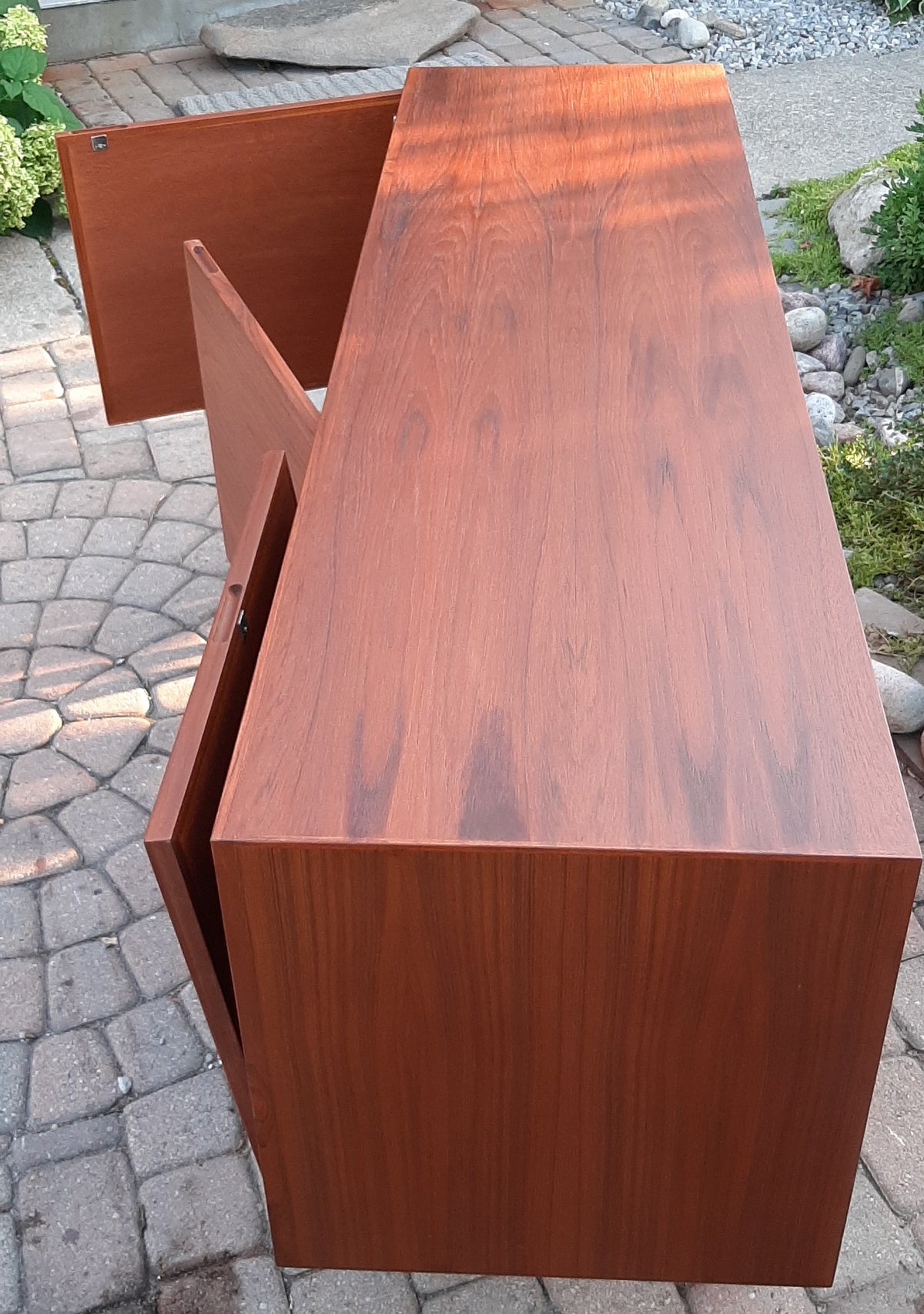 Danish MCM Teak Buffet Bar, 3 doors with hidden handles and V- legs, PERFECT, 63