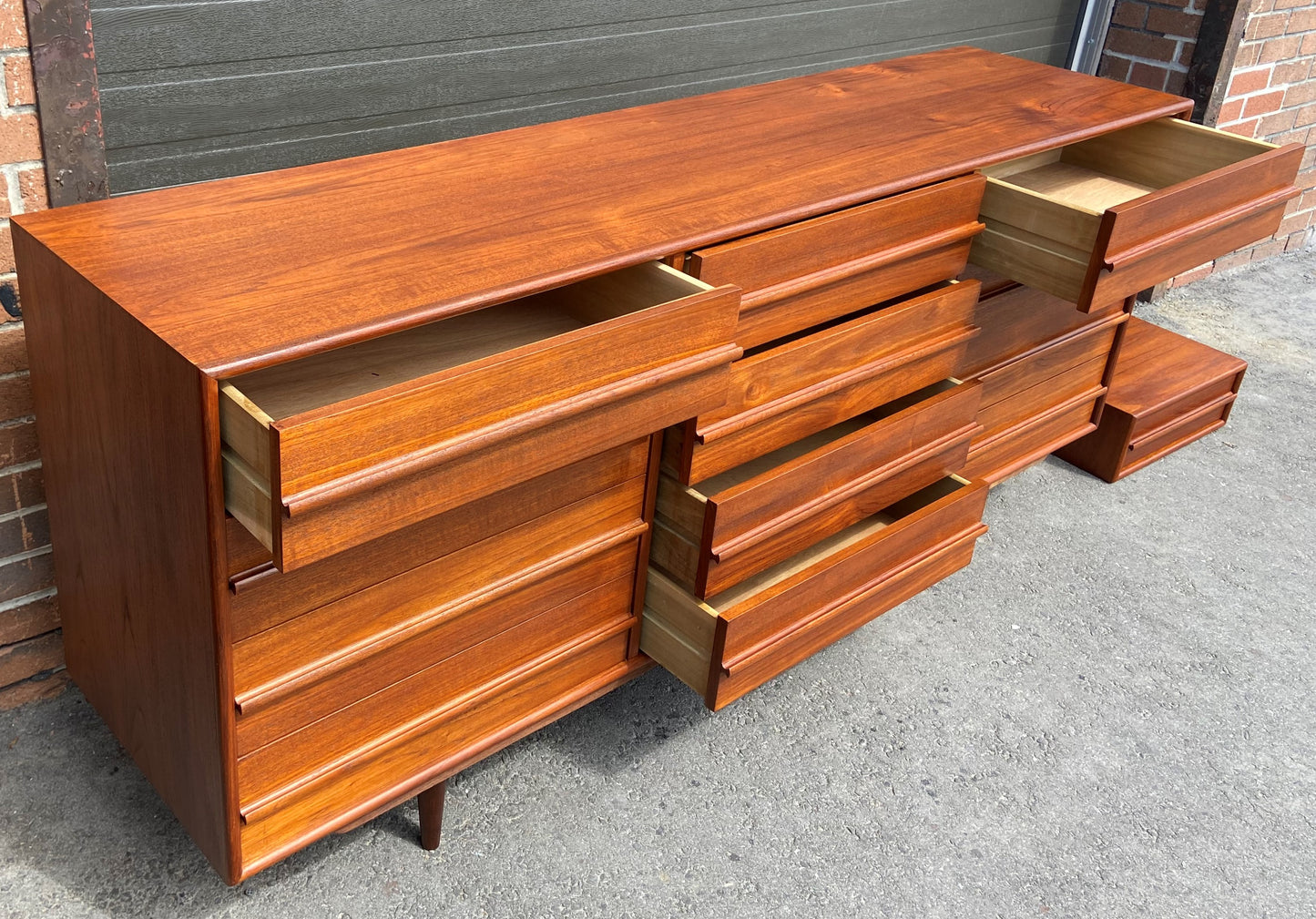 REFINISHED MCM Teak dresser, wardrobe & Queen platform bed w floating nightstands, Perfect