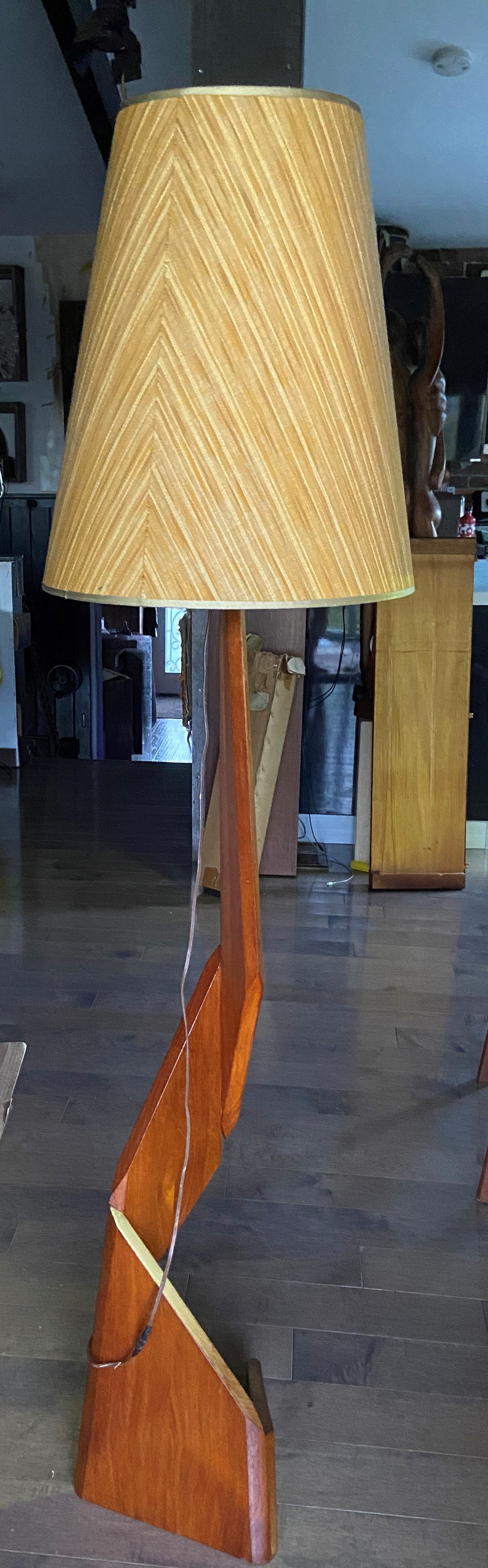 Mid Century Modern Zig Zag Teak Floor Lamp, H 61.5" (including shade)