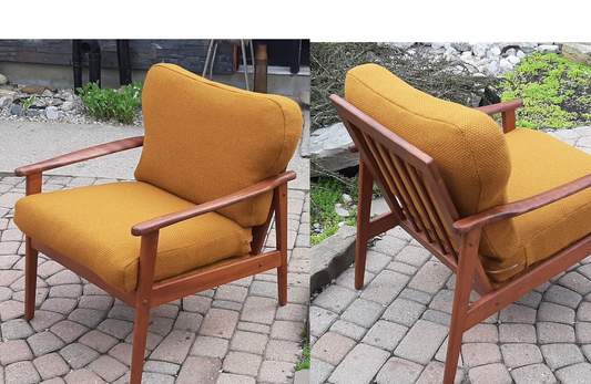 Set of 2 REFINISHED REUPHOLSTERED MCM Solid Wood Lounge Armchairs in mustard wool, like new