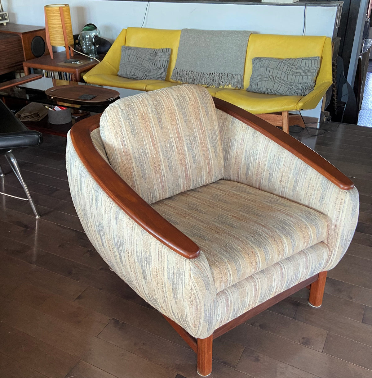 REFINISHED MCM Huber Barrel Back Teak Lounge Armchair, PERFECT