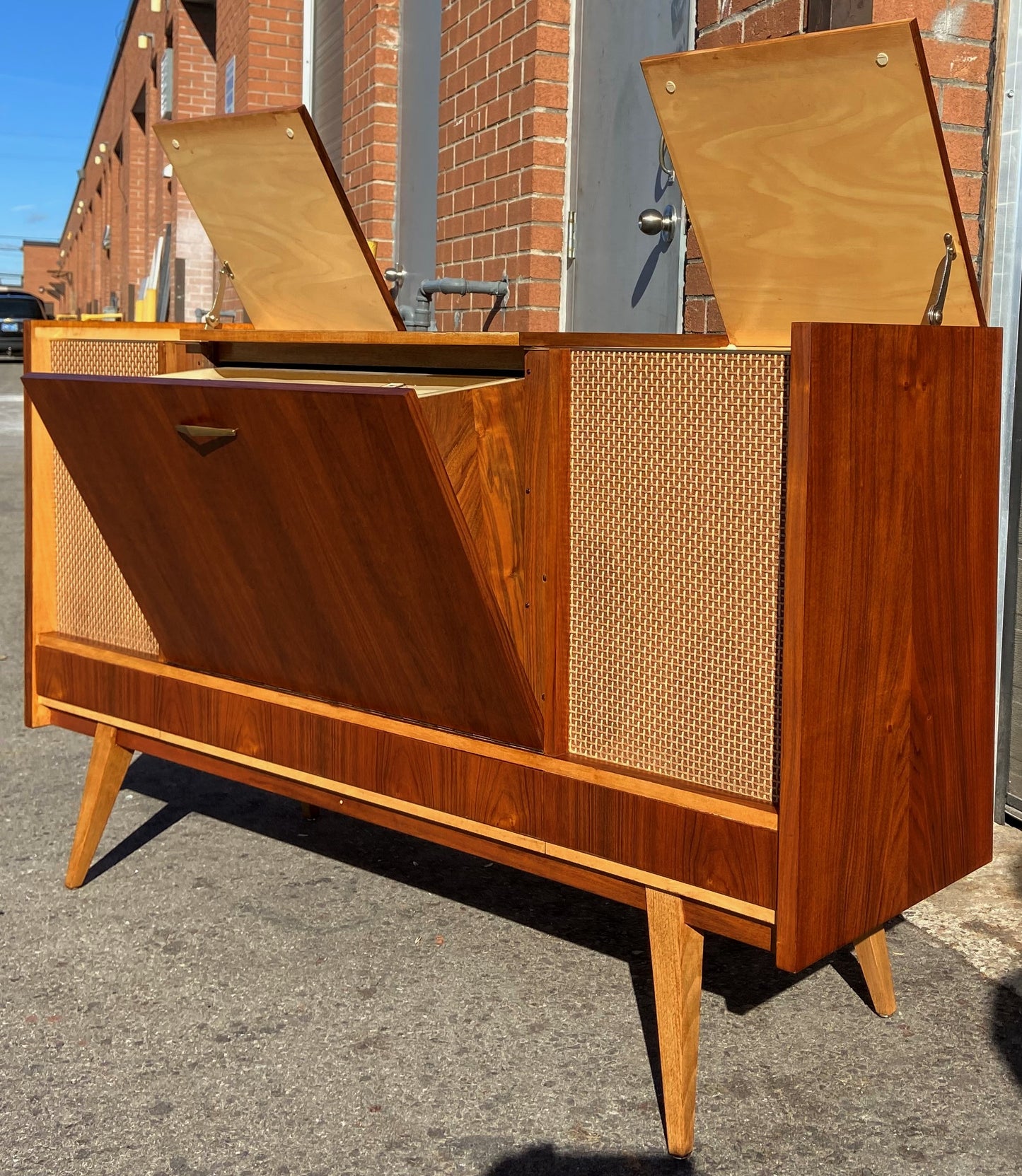 REFINISHED Mid Century Modern Walnut Radio Stereo Record Player Console 56"