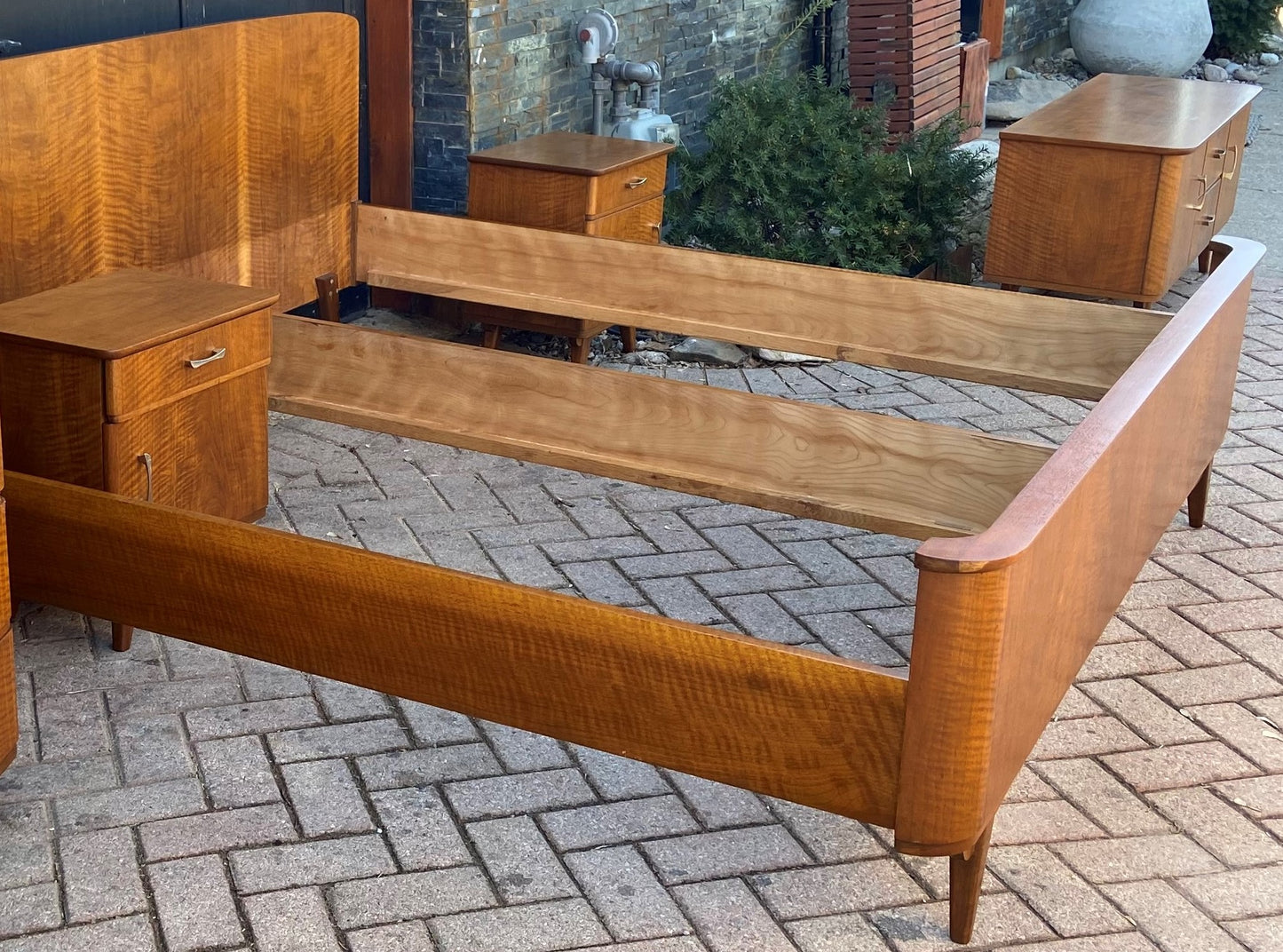 RESTORED Mid Century Modern Platform Bed & 2 nightstands, Mint