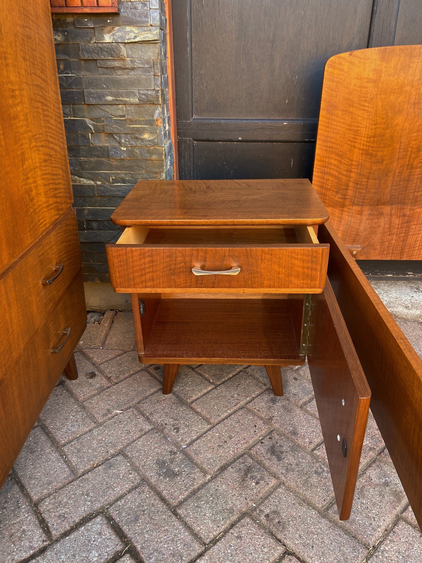 RESTORED Mid Century Modern Platform Bed & 2 nightstands, Mint