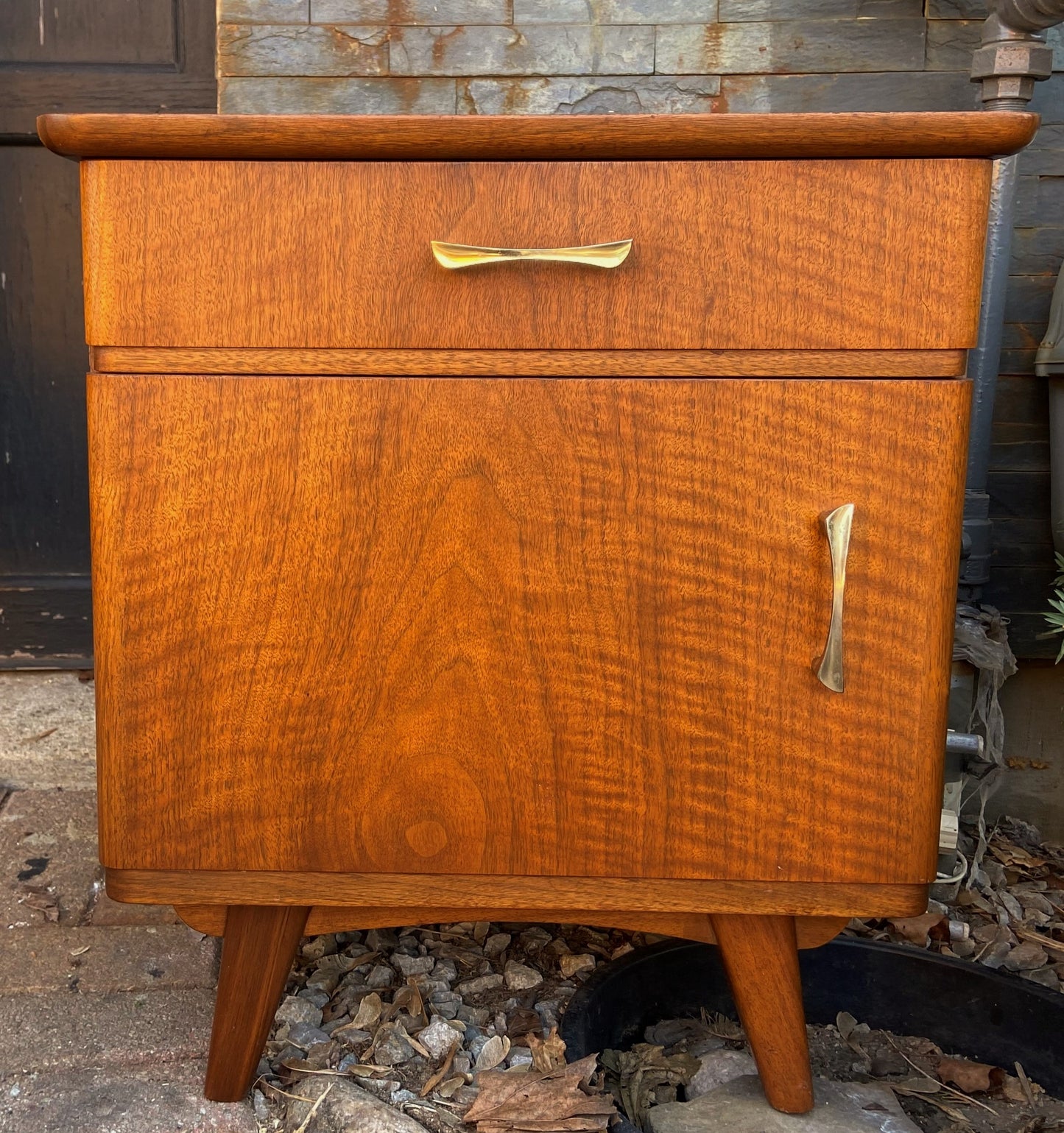 RESTORED Mid Century Modern Platform Bed & 2 nightstands, Mint