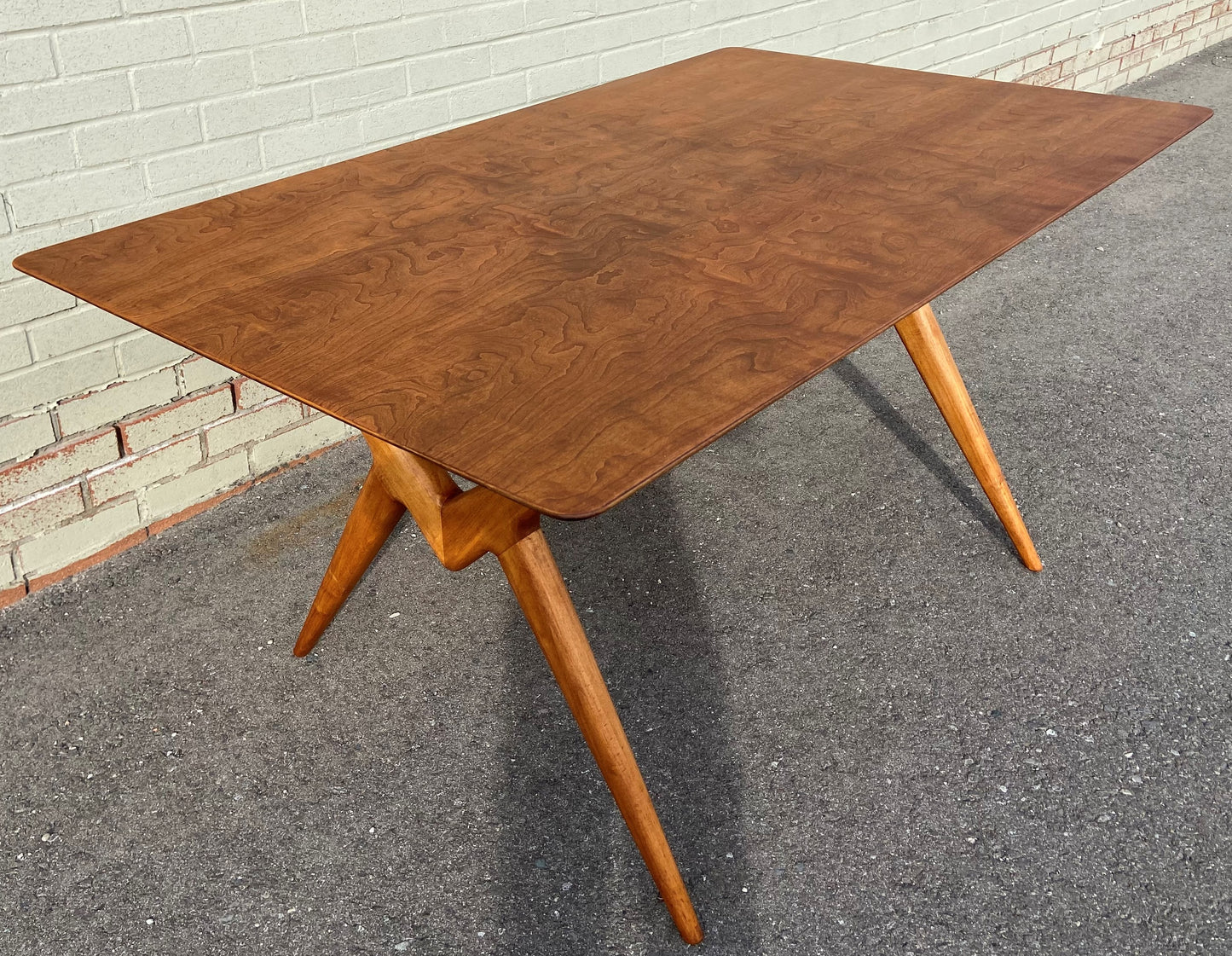 REFINISHED Mid Century Modern  walnut dining table by Lorenzo Rutili, Perfect