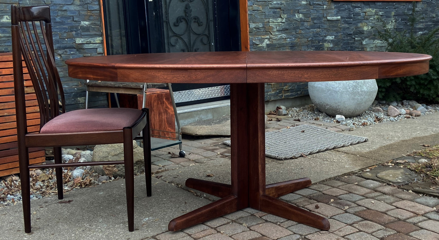 REFINISHED Danish MCM Mahogany Dining Table w 2 Leaves 65"-104" and 8 Chairs