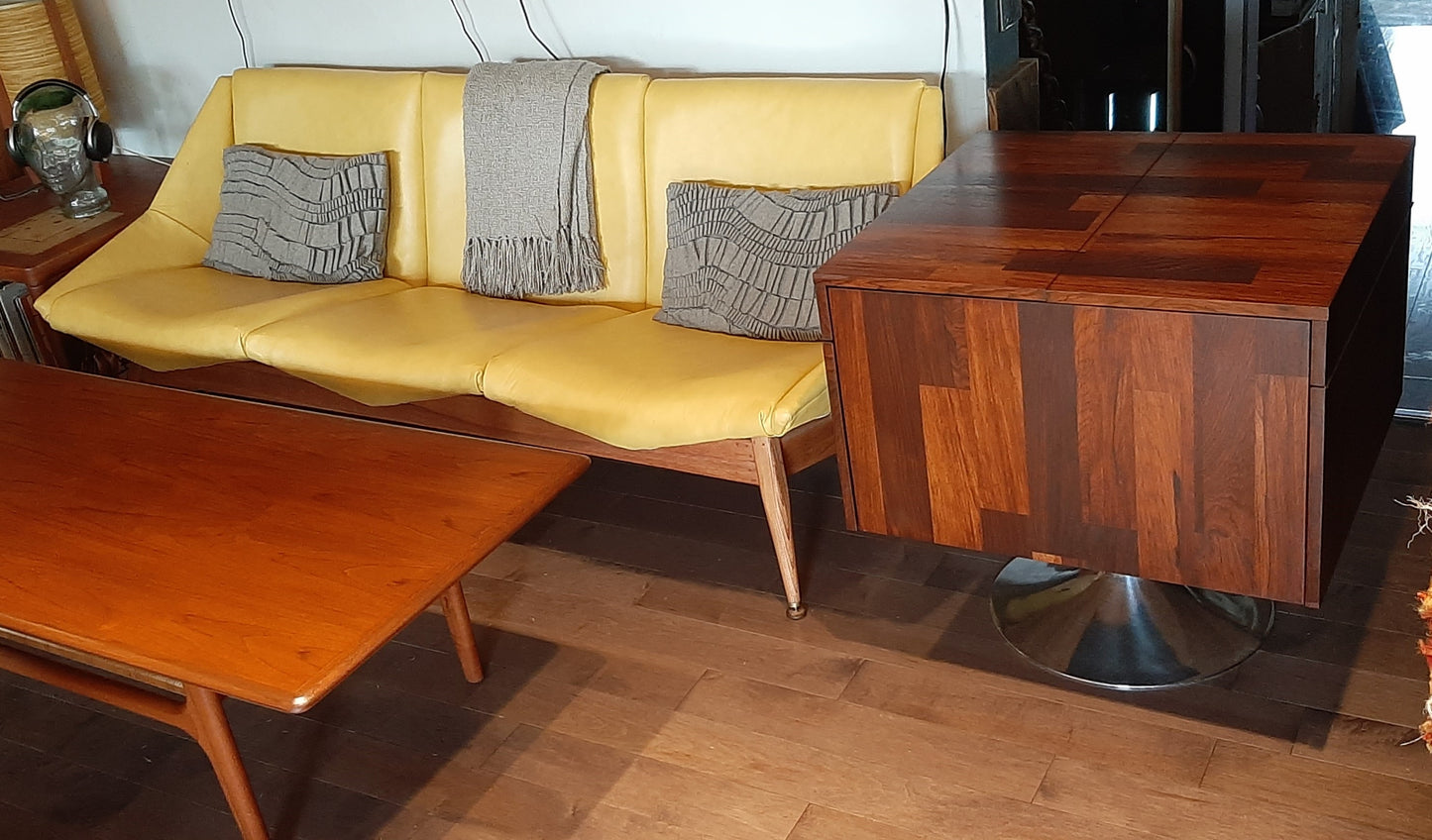 REFINISHED Mid Century Modern Rosewood Bar Cabinet on Tulip Base, Perfect