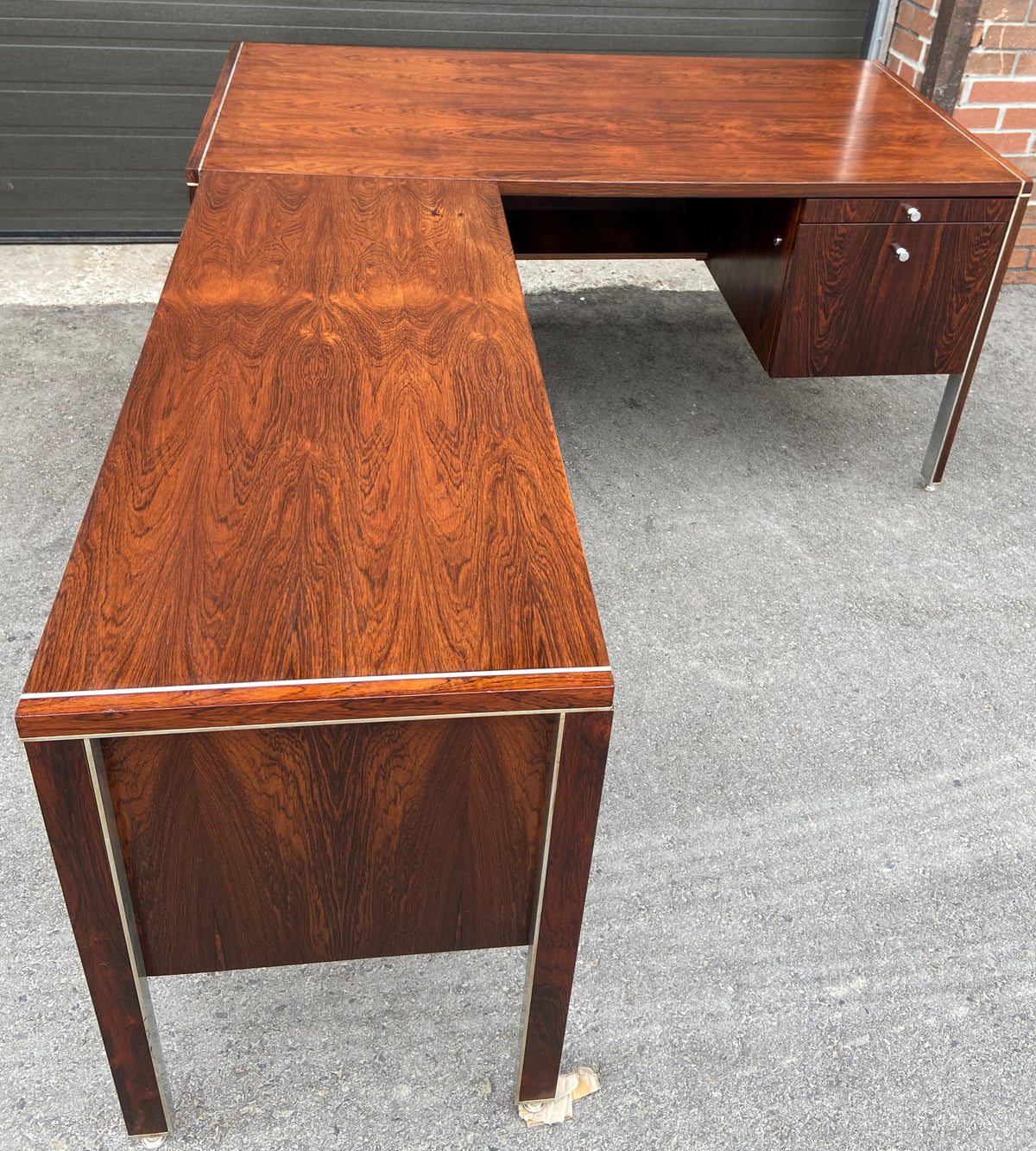 REFINISHED MCM Executive Rosewood Desk L-Shaped by H.Miller for Biltrite