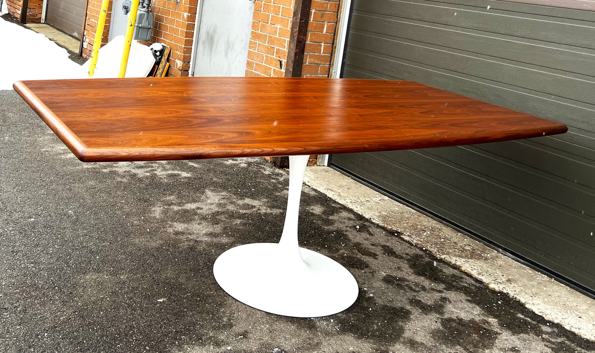 REFINISHED Mid Century Modern Rosewood Dining Table with Tulip Base 84