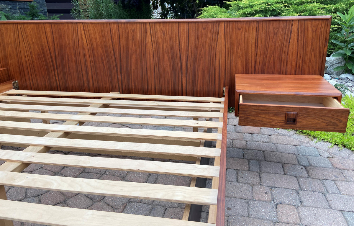 REFINISHED Mid Century Modern Rosewood Bed w floating nightstands Queen, PERFECT