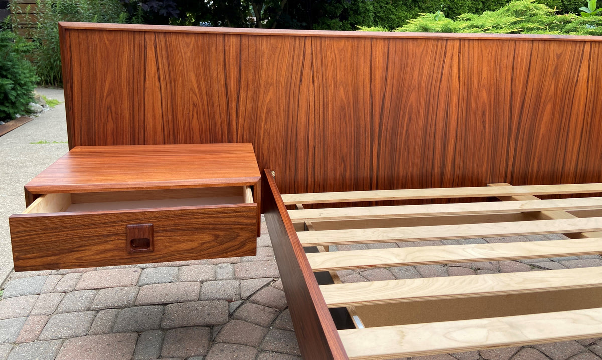 REFINISHED Mid Century Modern Rosewood Bed w floating nightstands Queen, PERFECT