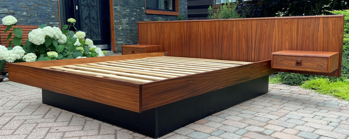 REFINISHED Mid Century Modern Rosewood Bed w floating nightstands Queen, PERFECT