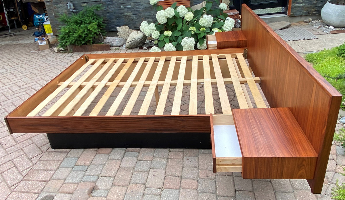 REFINISHED Mid Century Modern Rosewood Bed w floating nightstands Queen, PERFECT