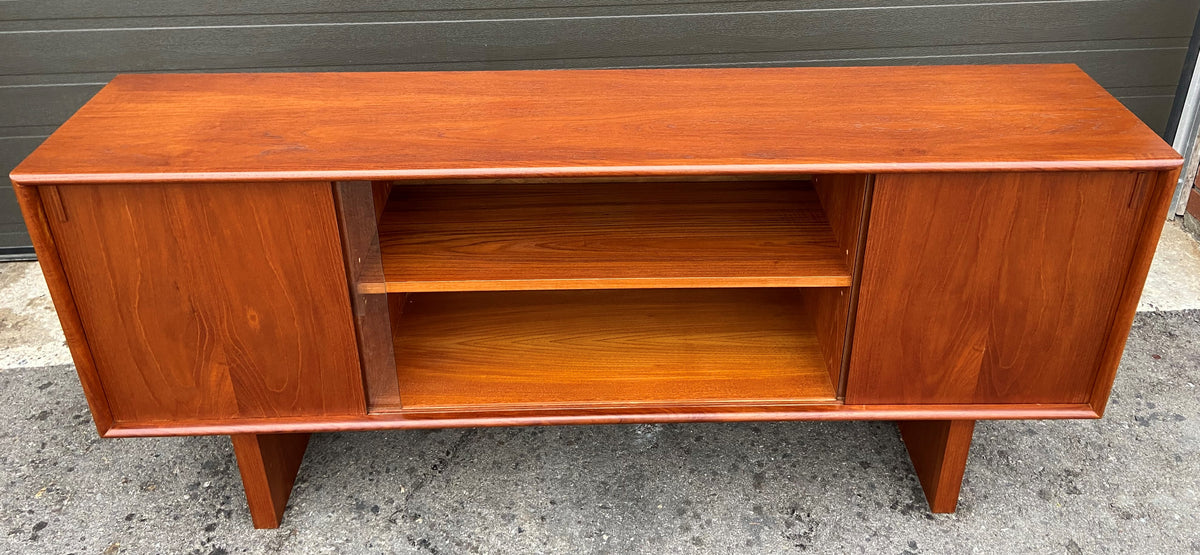 REFINISHED Mid Century Modern Teak Bookcase Display Media Console, 59.5