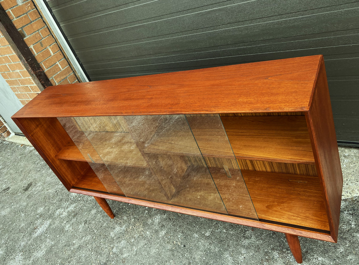 REFINISHED Mid Century Modern Teak Display Bookcase 60