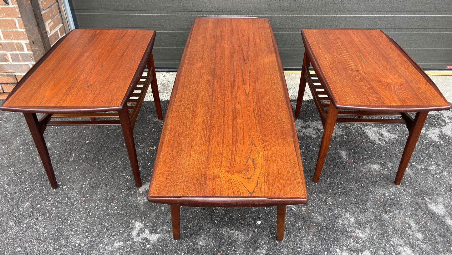 REFINISHED Mid Century Modern Sufboard Teak Coffee Table w Shelf 60", Perfect