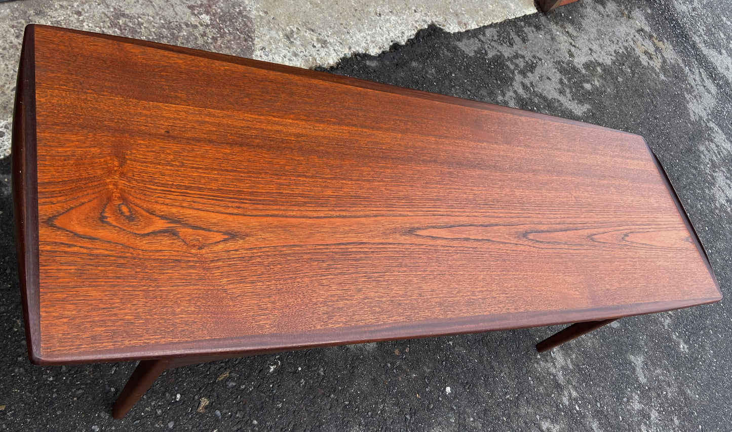 REFINISHED Mid Century Modern Sufboard Teak Coffee Table w Shelf 60", Perfect