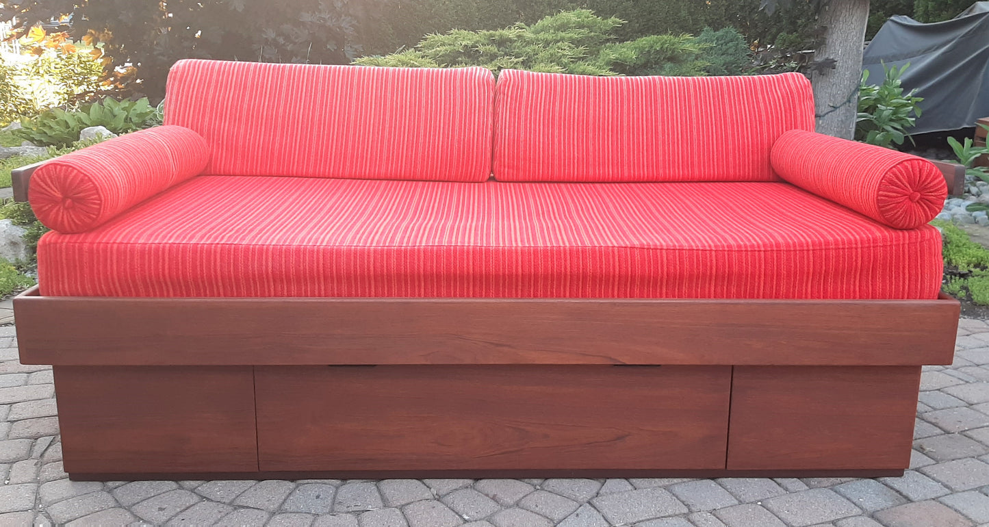 REFINISHED MCM Teak Daybed with storage drawer, PERFECT