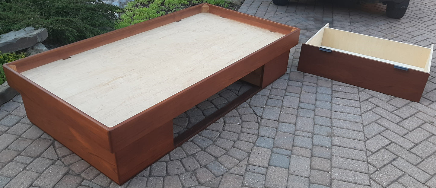 REFINISHED MCM Teak Daybed with storage drawer, PERFECT