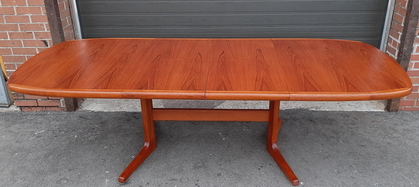 REFINISHED MCM Teak Dining Table w 2 Leaves Selfstoring, 63"-100.5"