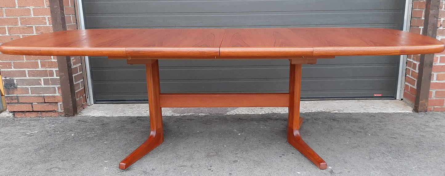 REFINISHED MCM Teak Dining Table w 2 Leaves Selfstoring, 63"-100.5"