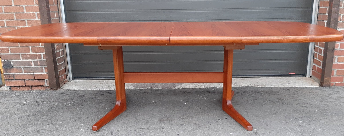 REFINISHED MCM Teak Dining Table w 2 Leaves Selfstoring, 63