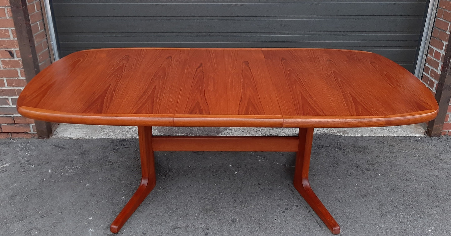 REFINISHED MCM Teak Dining Table w 2 Leaves Selfstoring, 63"-100.5"