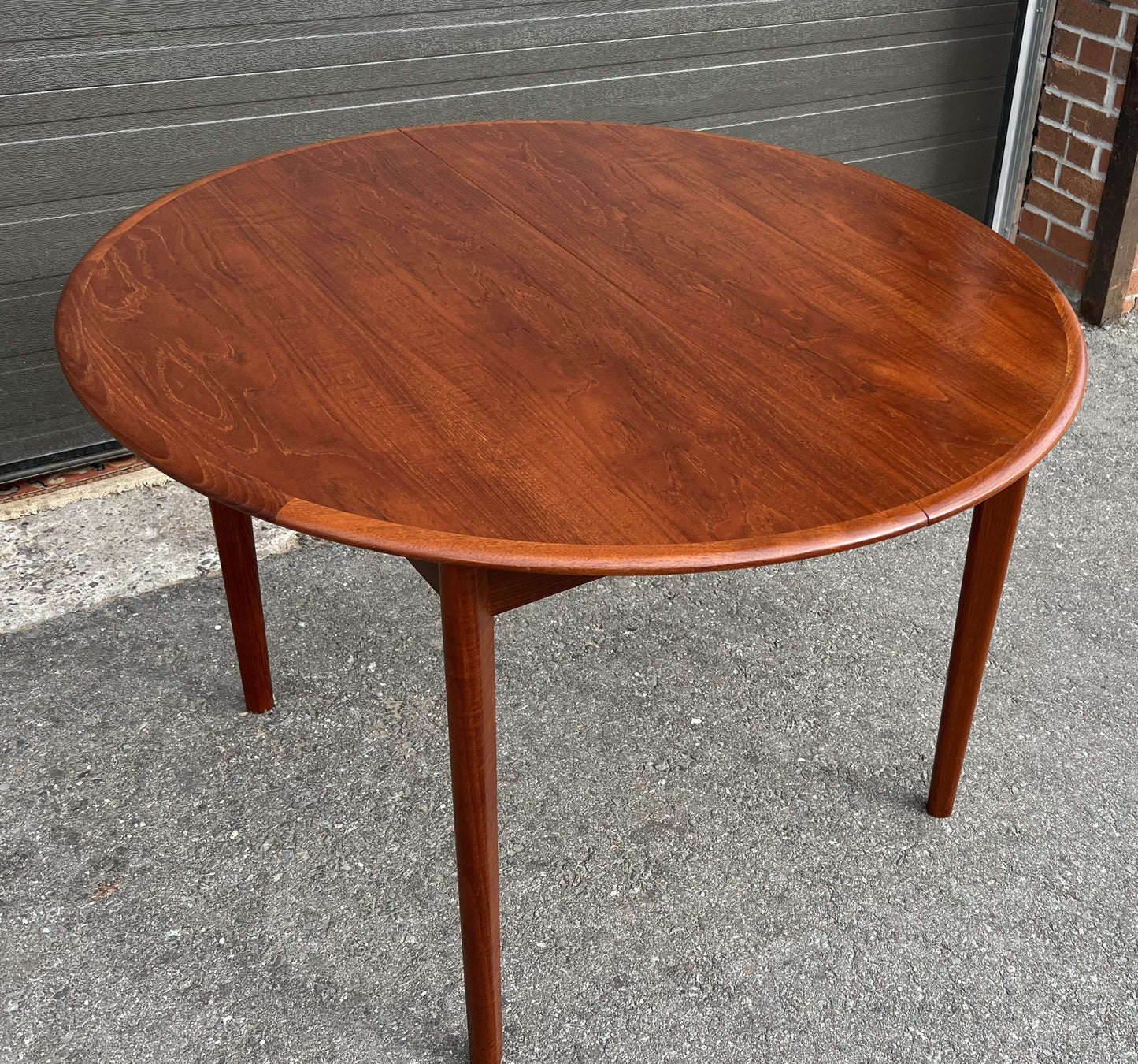 REFINISHED Mid Century Modern Teak Table Round w Butterfly Leaf 43"-61"