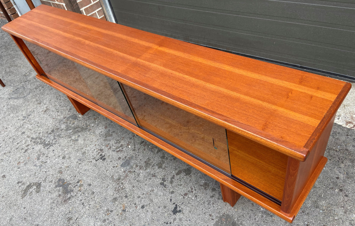 REFINISHED Mid Century Modern Teak Bookcase by Huber, 73.5