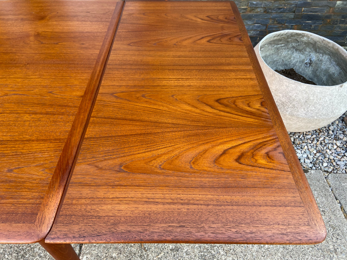 REFINISHED Danish MCM Teak Draw Leaf Table by A. H. Olsen for Skovmand & Andersen, 39