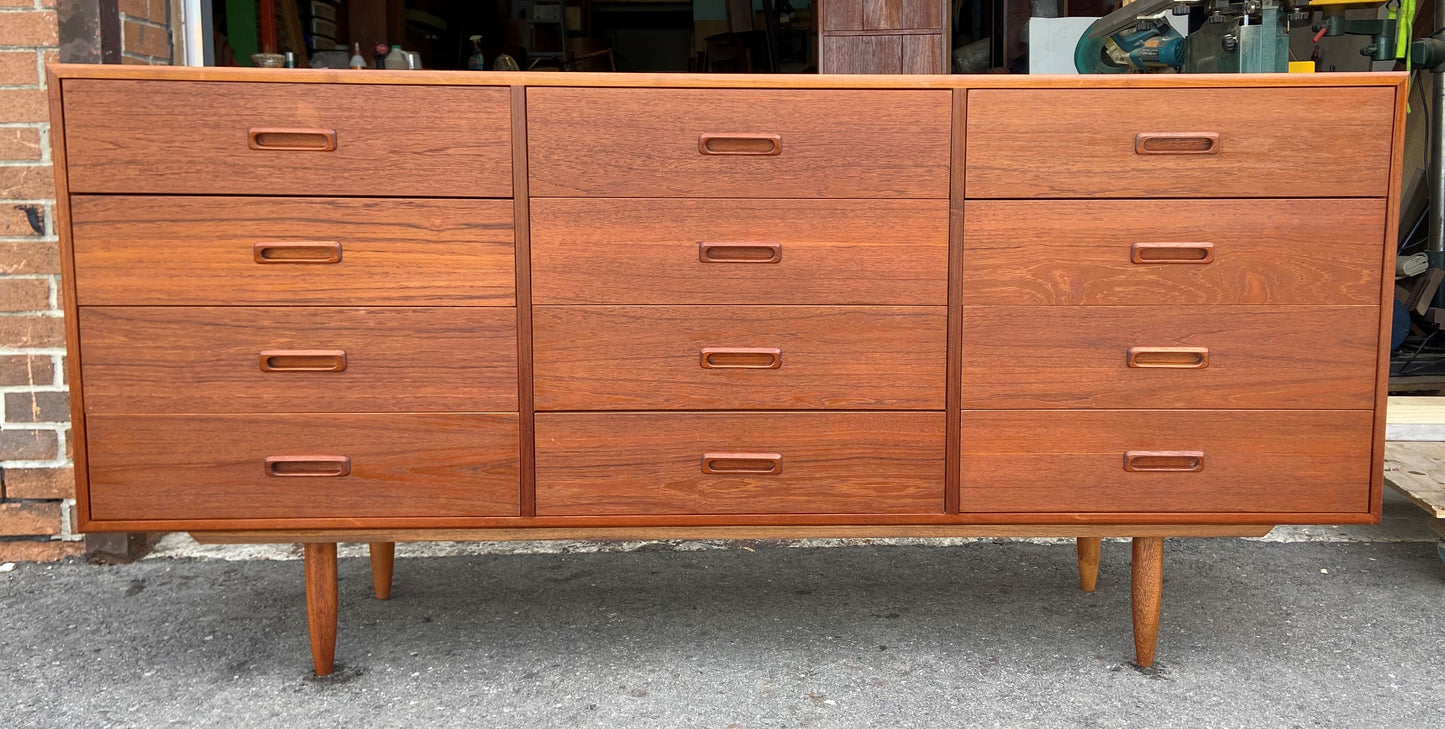 REFINISHED Mid Century Modern Teak Queen Bed, Nightstands & Dresser 12 Drawers