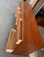 REFINISHED Mid Century Modern Teak Queen Bed, Nightstands & Dresser 12 Drawers 10