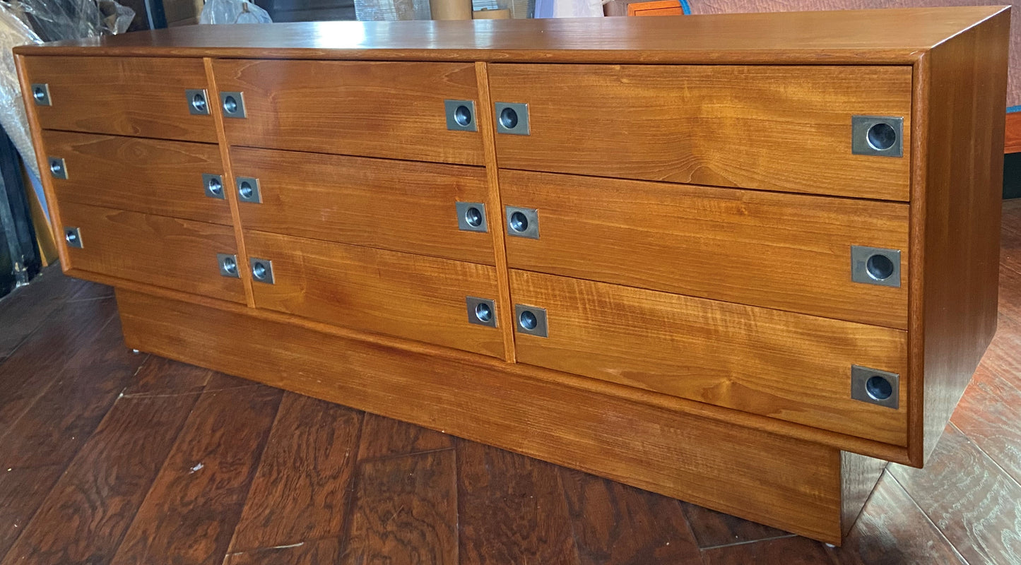 REFINISHED Mid Century Modern teak queen bed w floating nightstands & 2 dressers