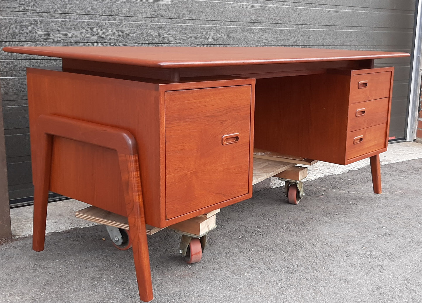 REFINISHED Danish MCM Executive Teak Desk with Floating Top and Finished Back