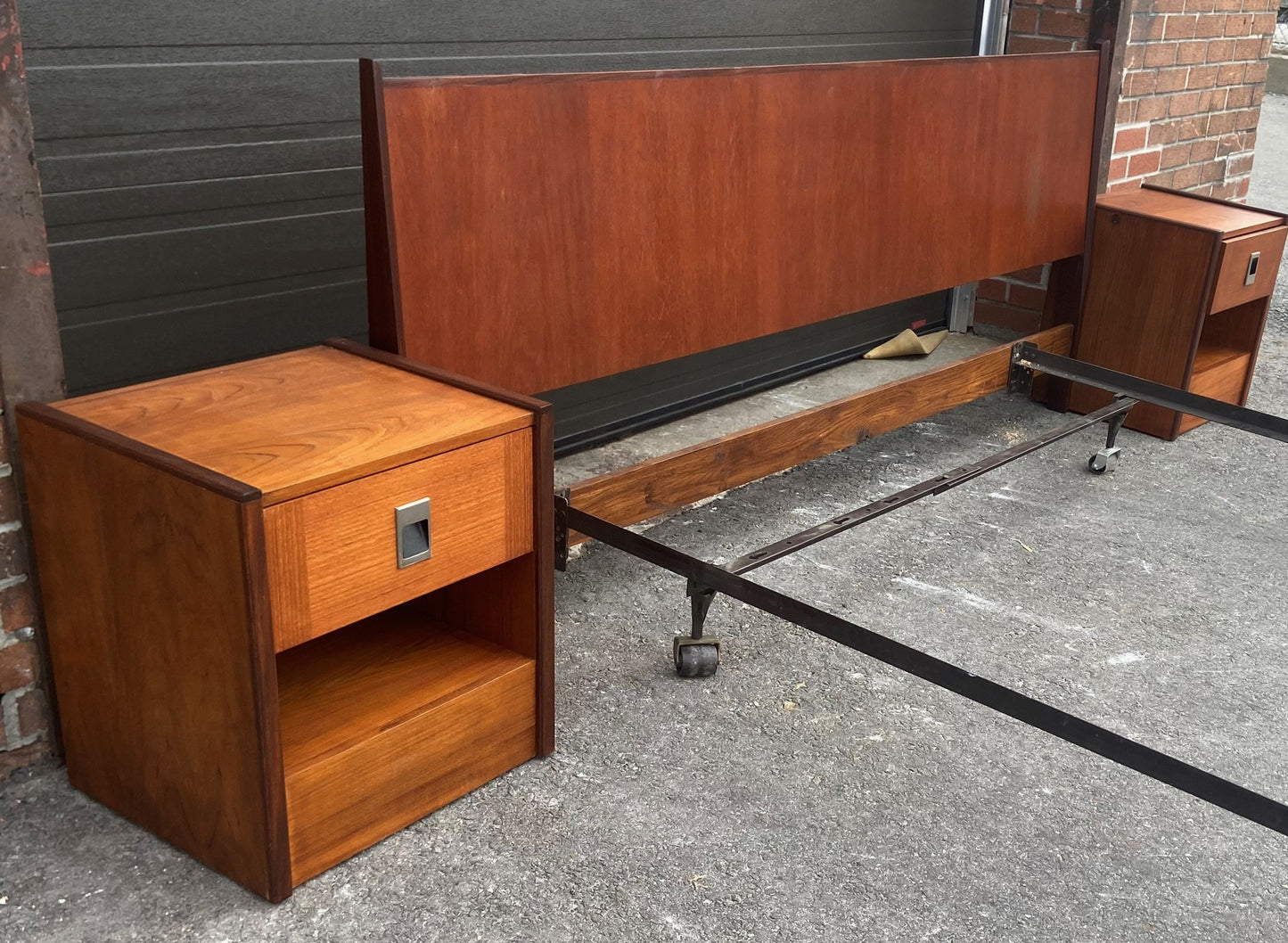 REFINISHED Mid Century Modern Teak KING Bed Headboard & 2 Nightstands