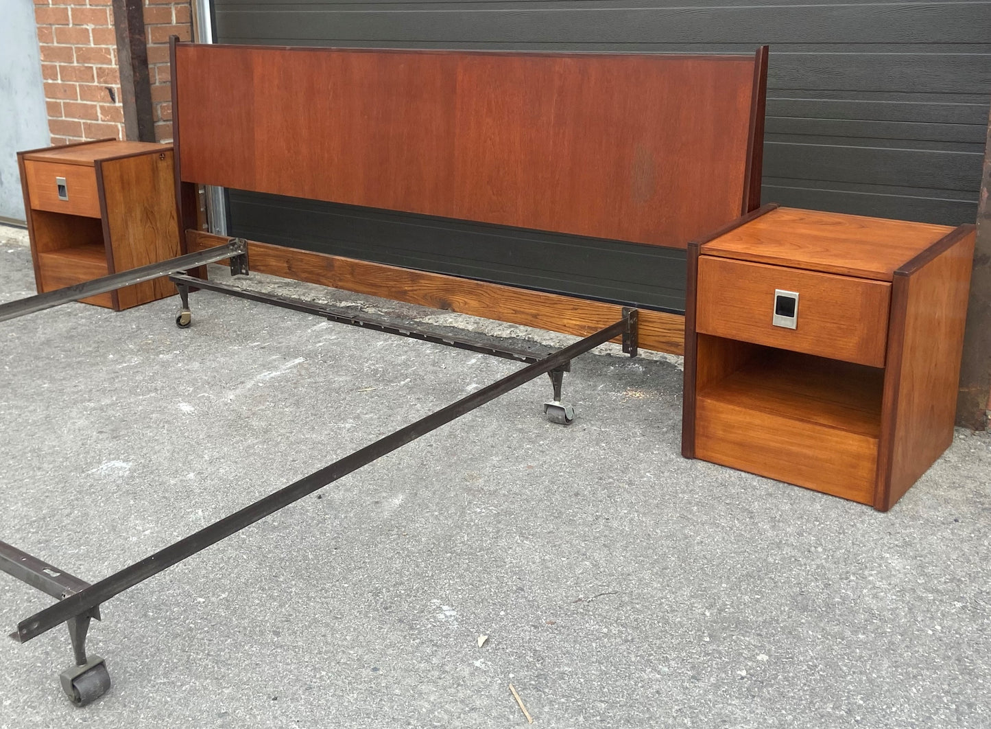 REFINISHED Mid Century Modern Teak KING Bed Headboard & 2 Nightstands