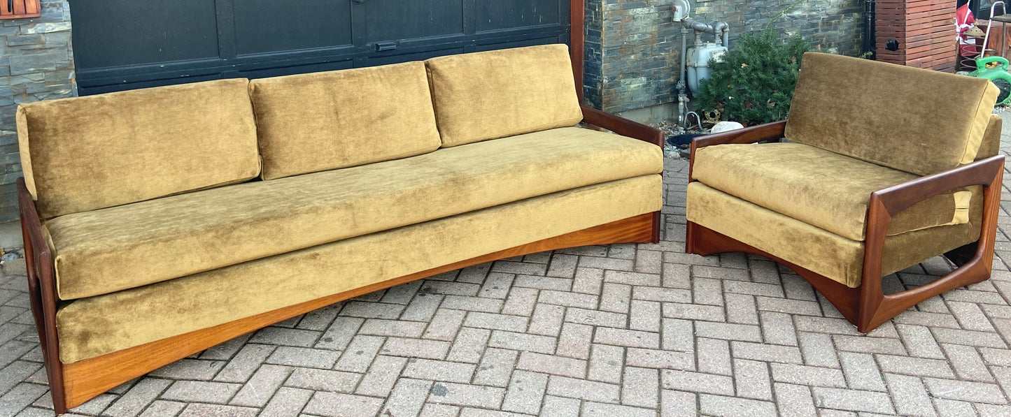 REFINISHED REUPHOLSTERED MCM Teak 4-Seater Sofa & Armchair in Wool Mohair - PERFECT