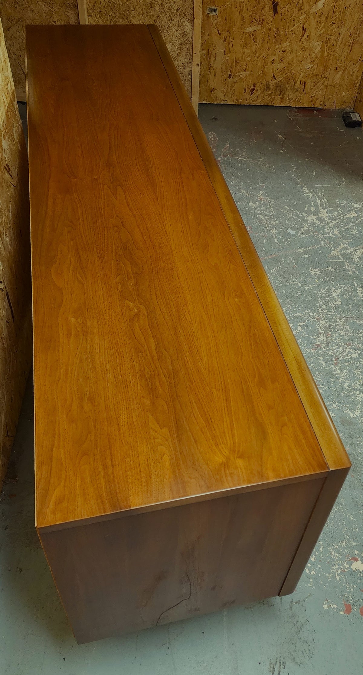 Mid Century Modern Walnut Dresser 9 drawers in style of Vladimir Kagan