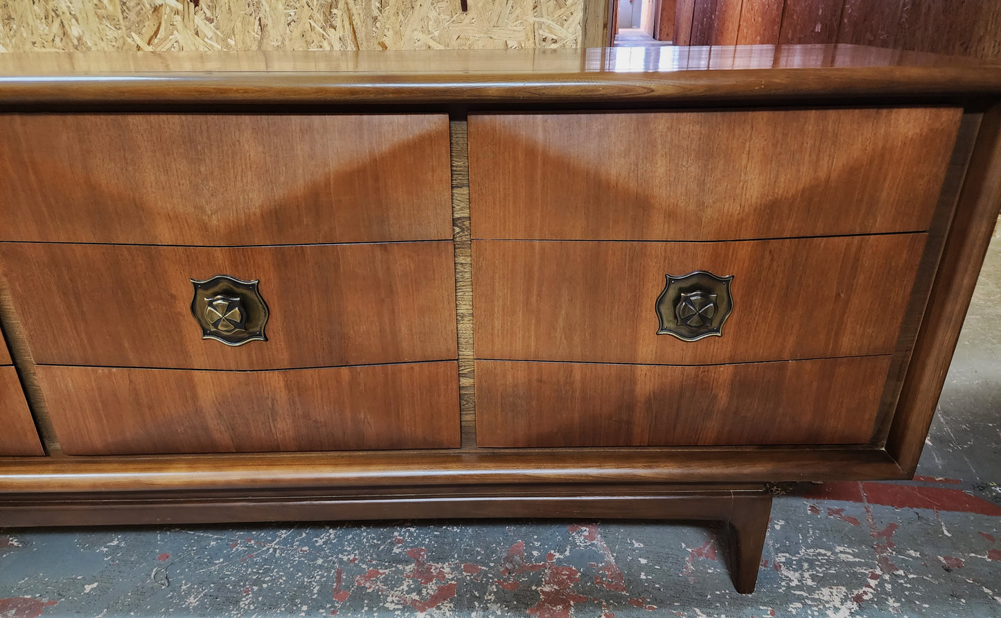 Mid Century Modern Walnut Dresser 9 drawers in style of Vladimir Kagan