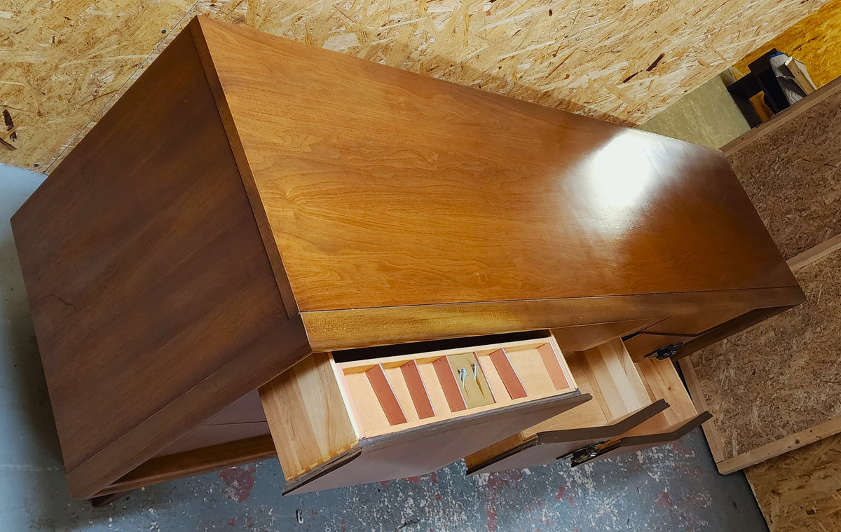 Mid Century Modern Walnut Dresser 9 drawers in style of Vladimir Kagan
