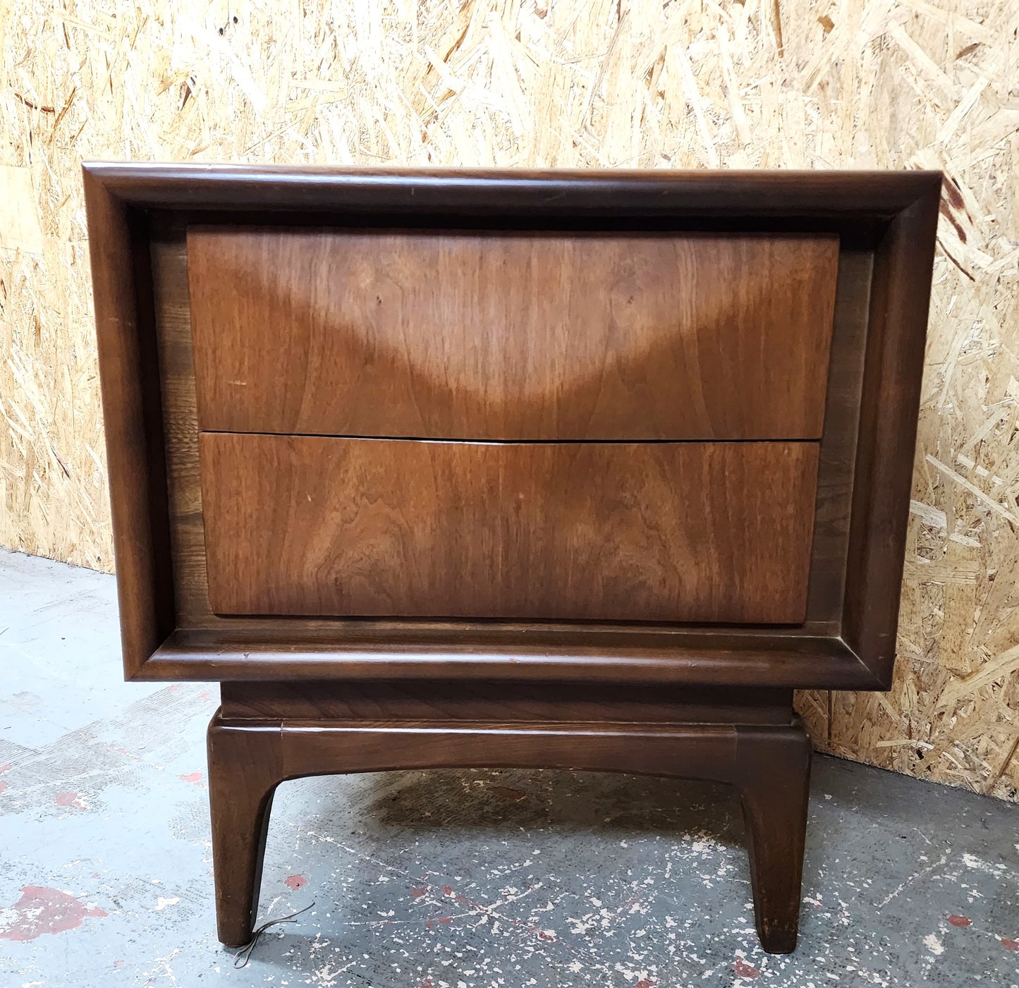 Mid Century Modern Walnut Bedside/ End Table in style of Vladimir Kagan