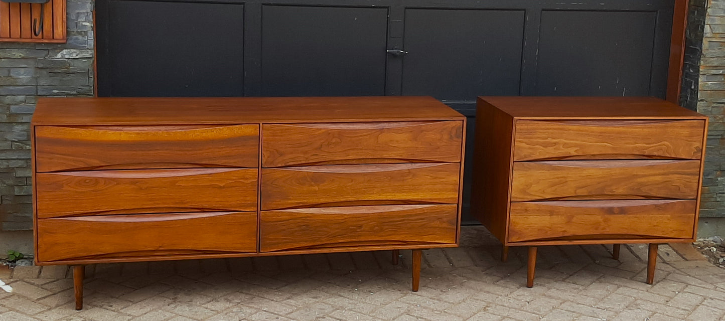 REFINISHED Mid Century Modern Walnut & Cane Bed King, 2 Dressers, 2 Nightstands